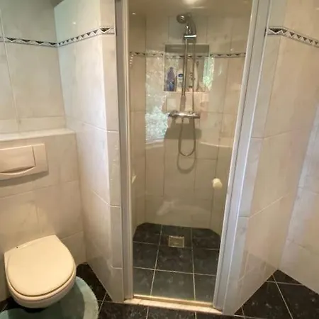 Bij Bos En Centrum * 卑尔根